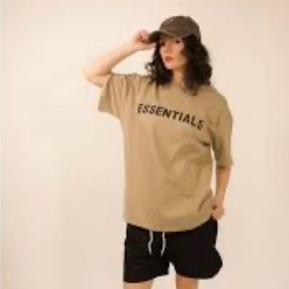 Essentials Tan T-Shirt‎ Sz L